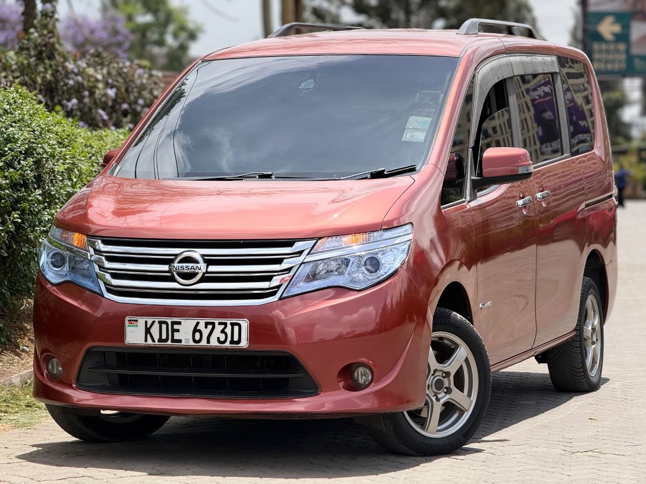 2014 Nissan SERENA S-HYBRID