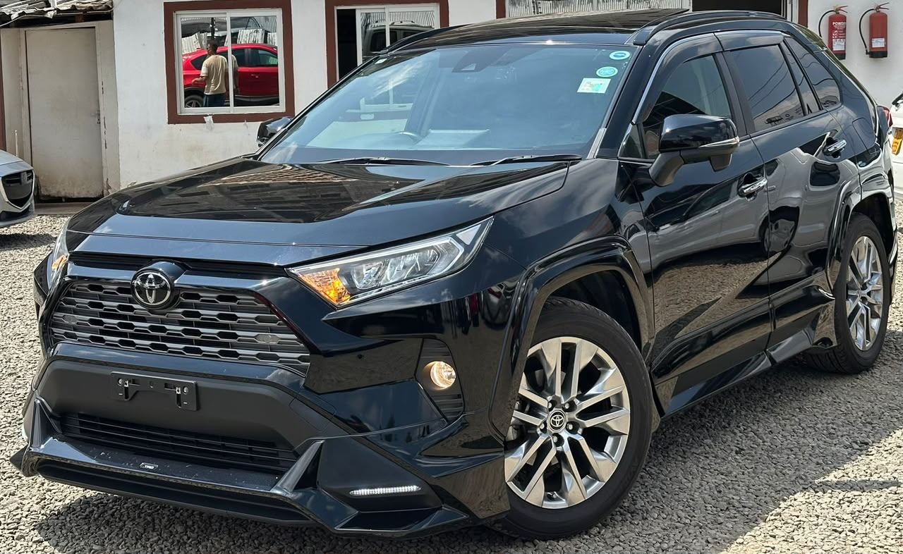2020 Toyota Rav 4 year 2020 2ltr petrol .