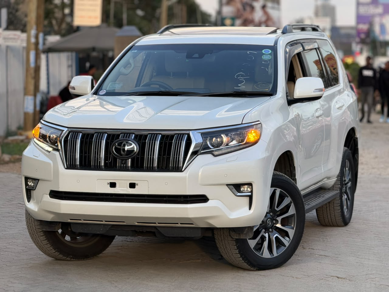 2023 Toyota LAND CRUISER PRADO